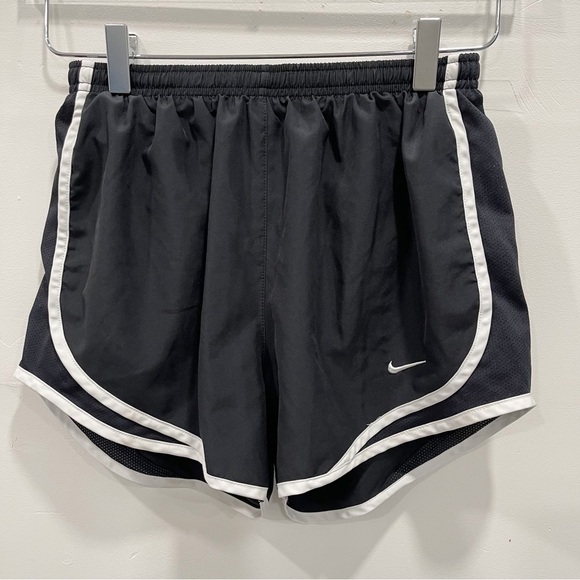 Nike Women’s Dri-Fit Tempo Running Shorts Black White Size Small - Picture 1 of 9